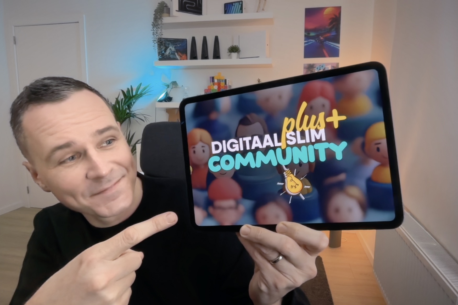 Matthias met iPad en de DigitaalSlim Community